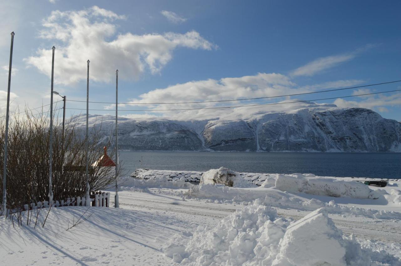 Lyngenfjord, Froyas Hus Vila Olderdalen Exterior foto